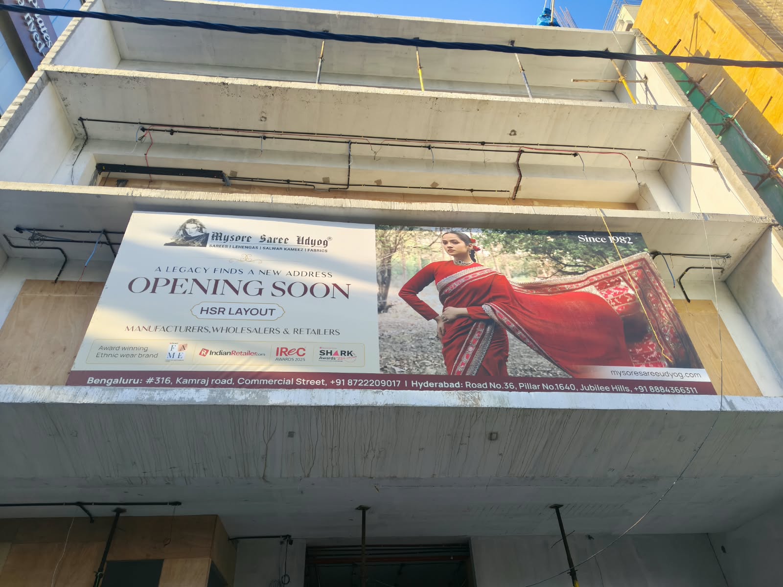 Outdoor Hoarding Branding photo slot